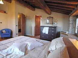 Nice Apartment in Apecchio With Shared Swimming Pool