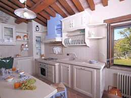 Nice Apartment in Apecchio With Shared Swimming Pool