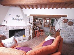 Nice Apartment in Apecchio With Shared Swimming Pool