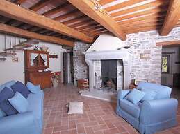 Nice Apartment in Apecchio With Shared Swimming Pool