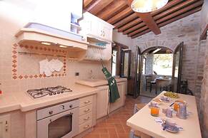 Nice Apartment in Apecchio With Shared Swimming Pool