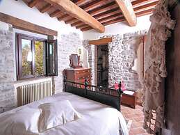 Nice Apartment in Apecchio With Shared Swimming Pool