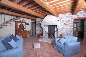 Nice Apartment in Apecchio With Shared Swimming Pool