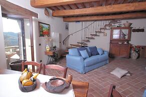 Nice Apartment in Apecchio With Shared Swimming Pool