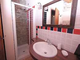 Nice Apartment in Apecchio With Shared Swimming Pool