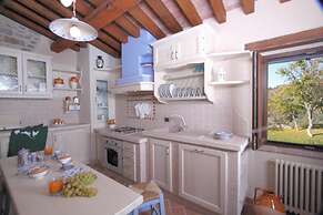Nice Apartment in Apecchio With Shared Swimming Pool
