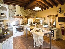 Nice Apartment in Apecchio With Shared Swimming Pool