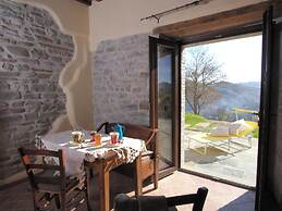 Nice Apartment in Apecchio With Shared Swimming Pool