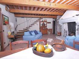 Nice Apartment in Apecchio With Shared Swimming Pool