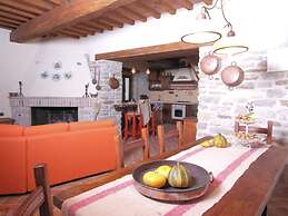 Nice Apartment in Apecchio With Shared Swimming Pool