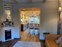 Fantastic Luxury Vacation Home and Next to the Wadden Sea