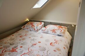 Fantastic Luxury Vacation Home and Next to the Wadden Sea