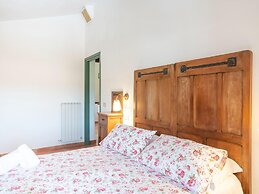 Appealing Apartment in Collesalvetti With Garden