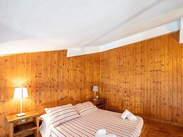 Appealing Apartment in Collesalvetti With Garden