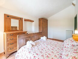 Appealing Apartment in Collesalvetti With Garden