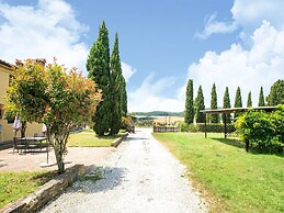 Appealing Apartment in Collesalvetti With Garden