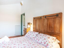 Appealing Apartment in Collesalvetti With Garden