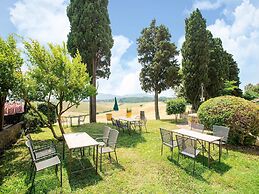 Appealing Apartment in Collesalvetti With Garden
