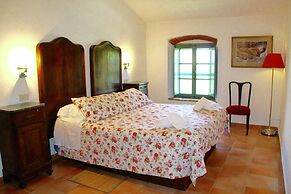 Appealing Apartment in Collesalvetti With Garden