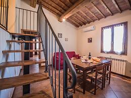 Quaint Holiday Home in Florence Tuscany With Swimming Pool