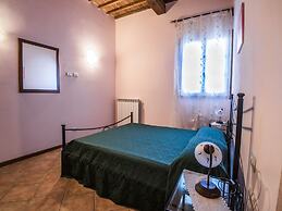 Quaint Holiday Home in Florence Tuscany With Swimming Pool