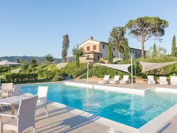 Quaint Holiday Home in Florence Tuscany With Swimming Pool