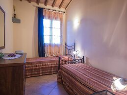 Quaint Holiday Home in Florence Tuscany With Swimming Pool