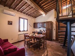 Quaint Holiday Home in Florence Tuscany With Swimming Pool