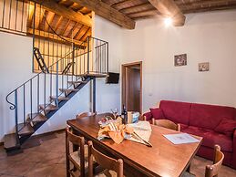 Quaint Holiday Home in Florence Tuscany With Swimming Pool