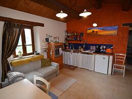 Cozy Apartment With Garden, Patio, Storage, Deckchairs, BBQ