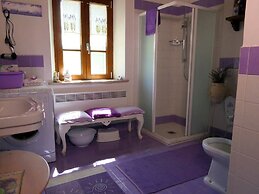 Cozy Apartment With Garden, Patio, Storage, Deckchairs, BBQ