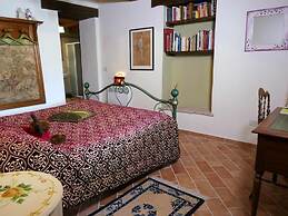 Cozy Apartment With Garden, Patio, Storage, Deckchairs, BBQ