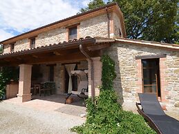 Cozy Apartment With Garden, Patio, Storage, Deckchairs, BBQ