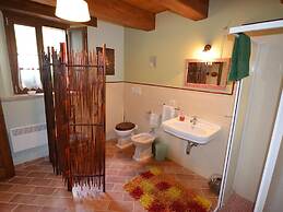 Cozy Apartment With Garden, Patio, Storage, Deckchairs, BBQ