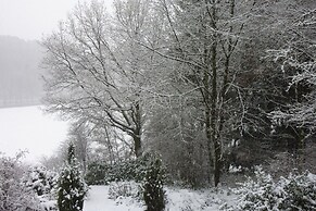 Gorgeous Apartment in Bohon With Garden Furniture and BBQ