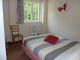 Gorgeous Apartment in Bohon With Garden Furniture and BBQ