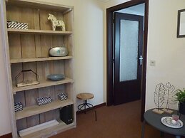 Gorgeous Apartment in Bohon With Garden Furniture and BBQ