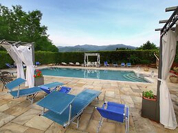 Lovely Farmhouse in Pian di Sco With Barbecue