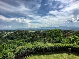 Lovely Farmhouse in Pian di Sco With Barbecue