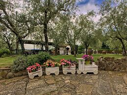 Lovely Farmhouse in Pian di Sco With Barbecue