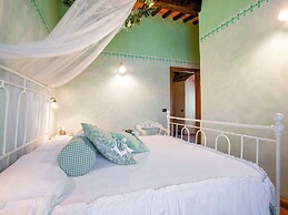 Lovely Farmhouse in Pian di Sco With Barbecue