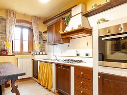 Lovely Farmhouse in Pian di Sco With Barbecue