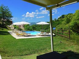Spacious Villa With Pool in Fabriano Italy
