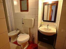 Spacious Villa With Pool in Fabriano Italy