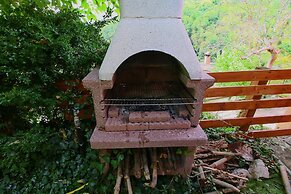 Spacious Villa With Pool in Fabriano Italy