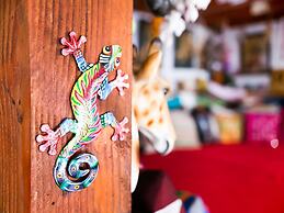 A Detached Bungalow With Outdoor Fireplace, Covered Terrace and Pond i