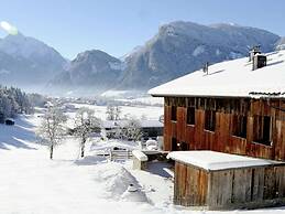 Grand Apartment in Mayrhofen With Infrared Sauna & Artistic Interiors