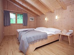 Grand Apartment in Mayrhofen With Infrared Sauna & Artistic Interiors