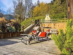 Grand Apartment in Mayrhofen With Infrared Sauna & Artistic Interiors