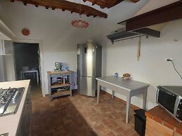 Simplistic Holiday Home in Pistoia With Terrace & Garden